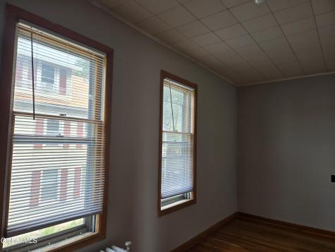 810 6 Th Avenue Troy NY 12182