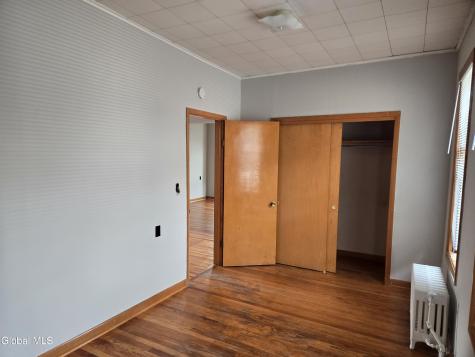 810 6 Th Avenue Troy NY 12182