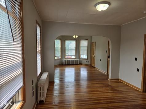 810 6 Th Avenue Troy NY 12182
