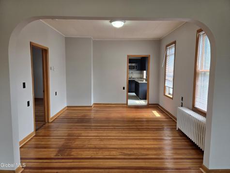 810 6 Th Avenue Troy NY 12182