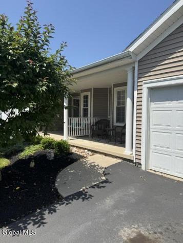 15 Patroon Pointe Drive Rensselaer NY 12144