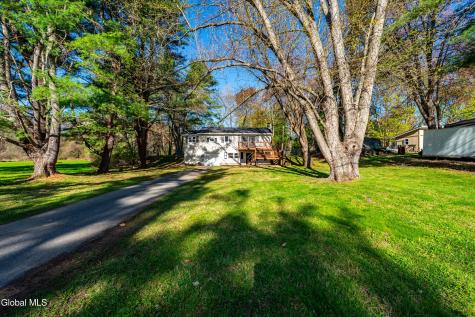 32 Nolan Road Ballston Lake NY 12019