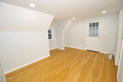 83 Osborne Road Albany NY 12205