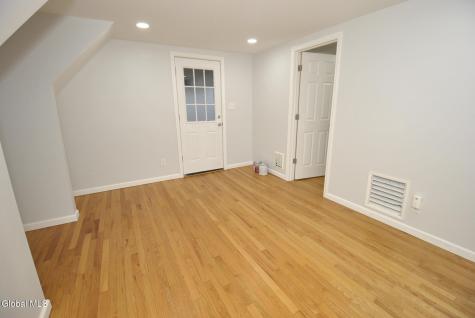 83 Osborne Road Albany NY 12205