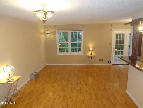 4007 Chaucer Place Guilderland NY 12159