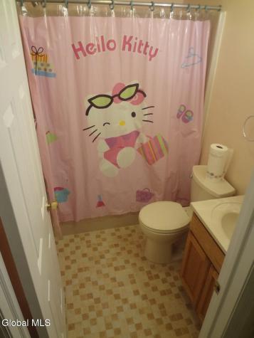 4007 Chaucer Place Guilderland NY 12159