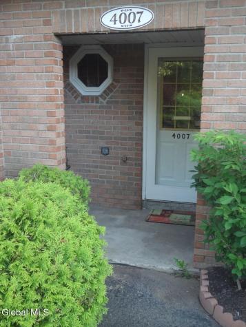 4007 Chaucer Place Guilderland NY 12159