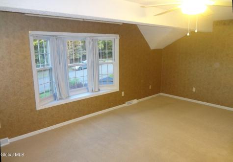 4007 Chaucer Place Guilderland NY 12159