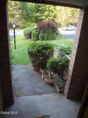 4007 Chaucer Place Guilderland NY 12159