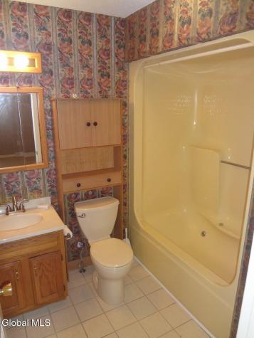 4007 Chaucer Place Guilderland NY 12159