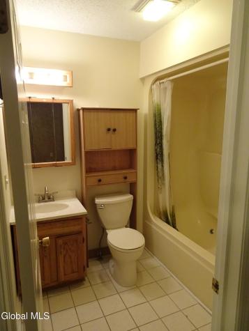 4007 Chaucer Place Guilderland NY 12159