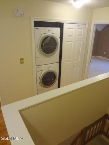 4007 Chaucer Place Guilderland NY 12159