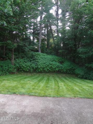 4007 Chaucer Place Guilderland NY 12159