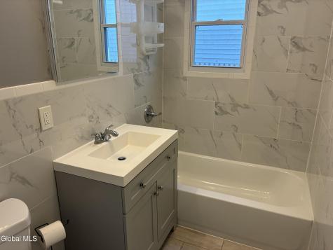 803 Craig Street Schenectady NY 12307