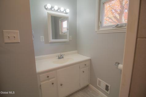 5 Huckleberry Lane Colonie NY 12205