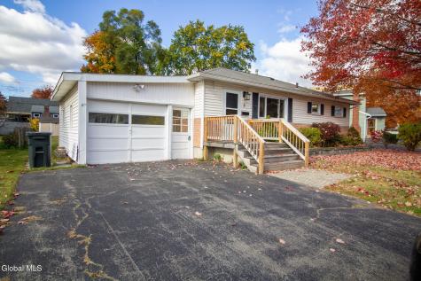 5 Huckleberry Lane Colonie NY 12205