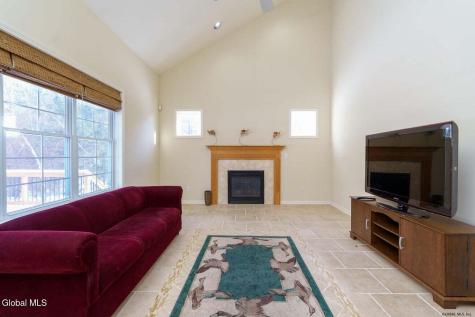 7 Clear Water Court Clifton Park NY 12065