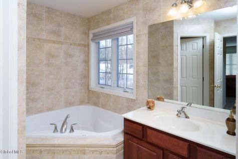 7 Clear Water Court Clifton Park NY 12065