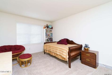 7 Clear Water Court Clifton Park NY 12065