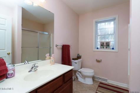 7 Clear Water Court Clifton Park NY 12065