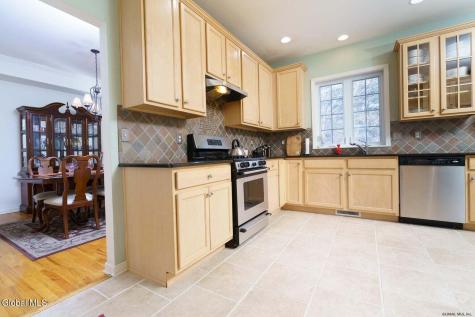 7 Clear Water Court Clifton Park NY 12065