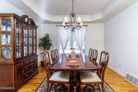 7 Clear Water Court Clifton Park NY 12065