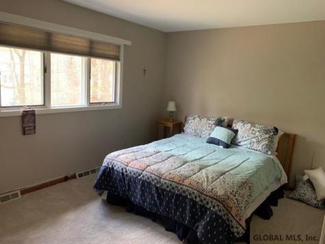 8 Carefree Lane Wilton NY 12831