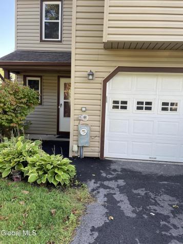 13 Lexington Drive Clifton Park NY 12065