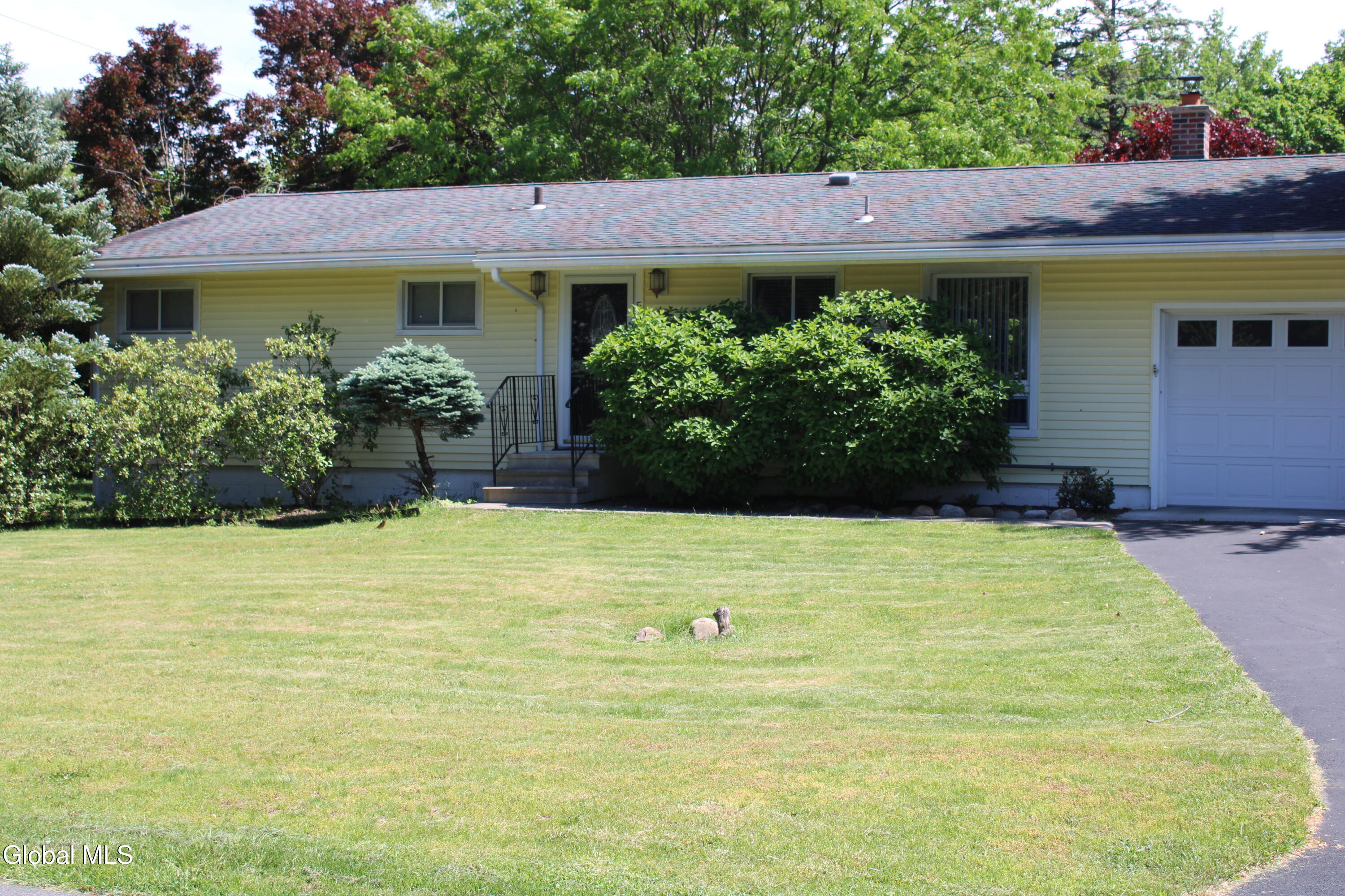 535 Dawson Road Delmar NY 12054