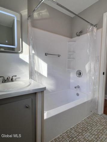 3936 Albany Street Schenectady NY 12304