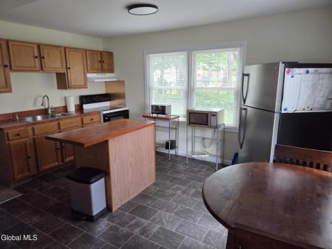 18 Vanderbilt Avenue Saratoga Springs NY 12866