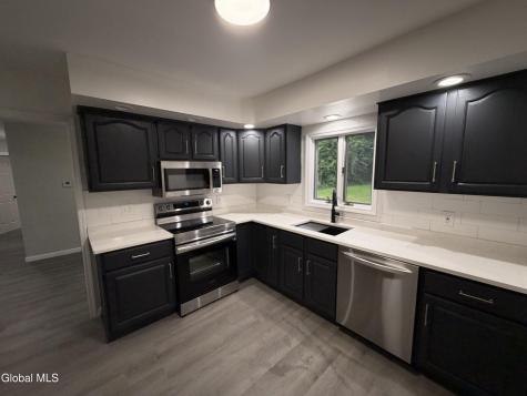397 Ballston Road Glenville NY 12302
