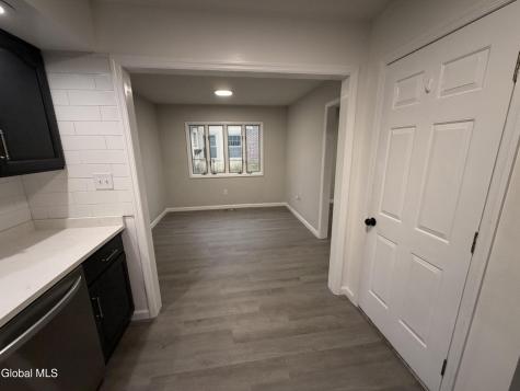 397 Ballston Road Glenville NY 12302