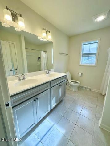 11B Idared Lane Clifton Park NY 12065