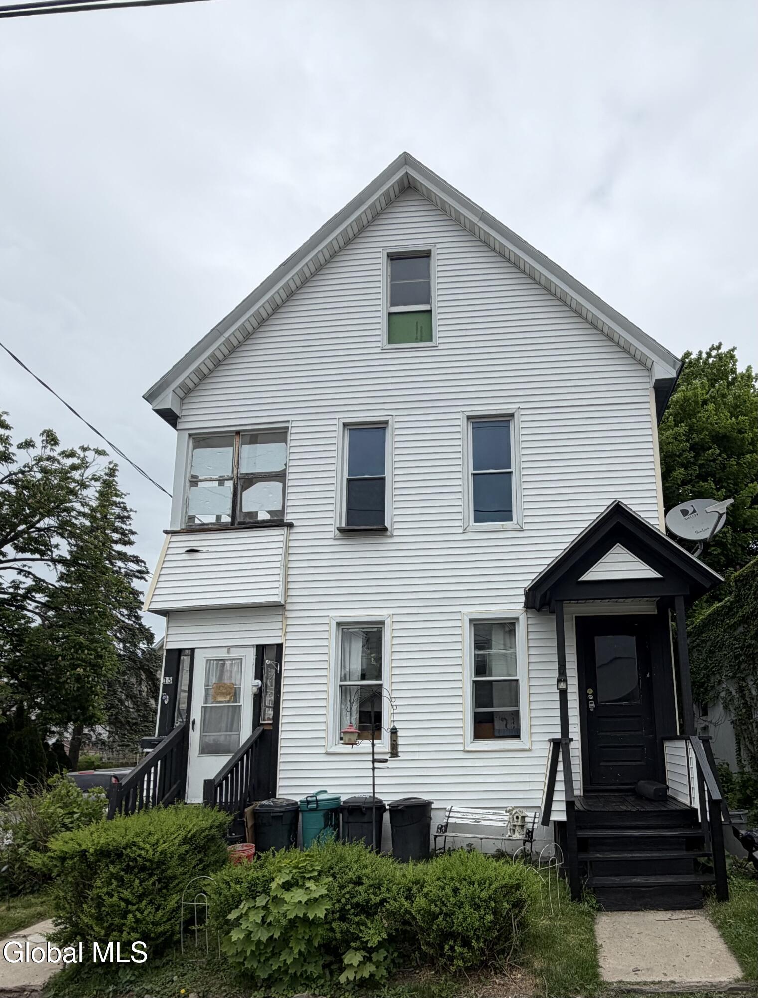 17 Grand Street Amsterdam NY 12010