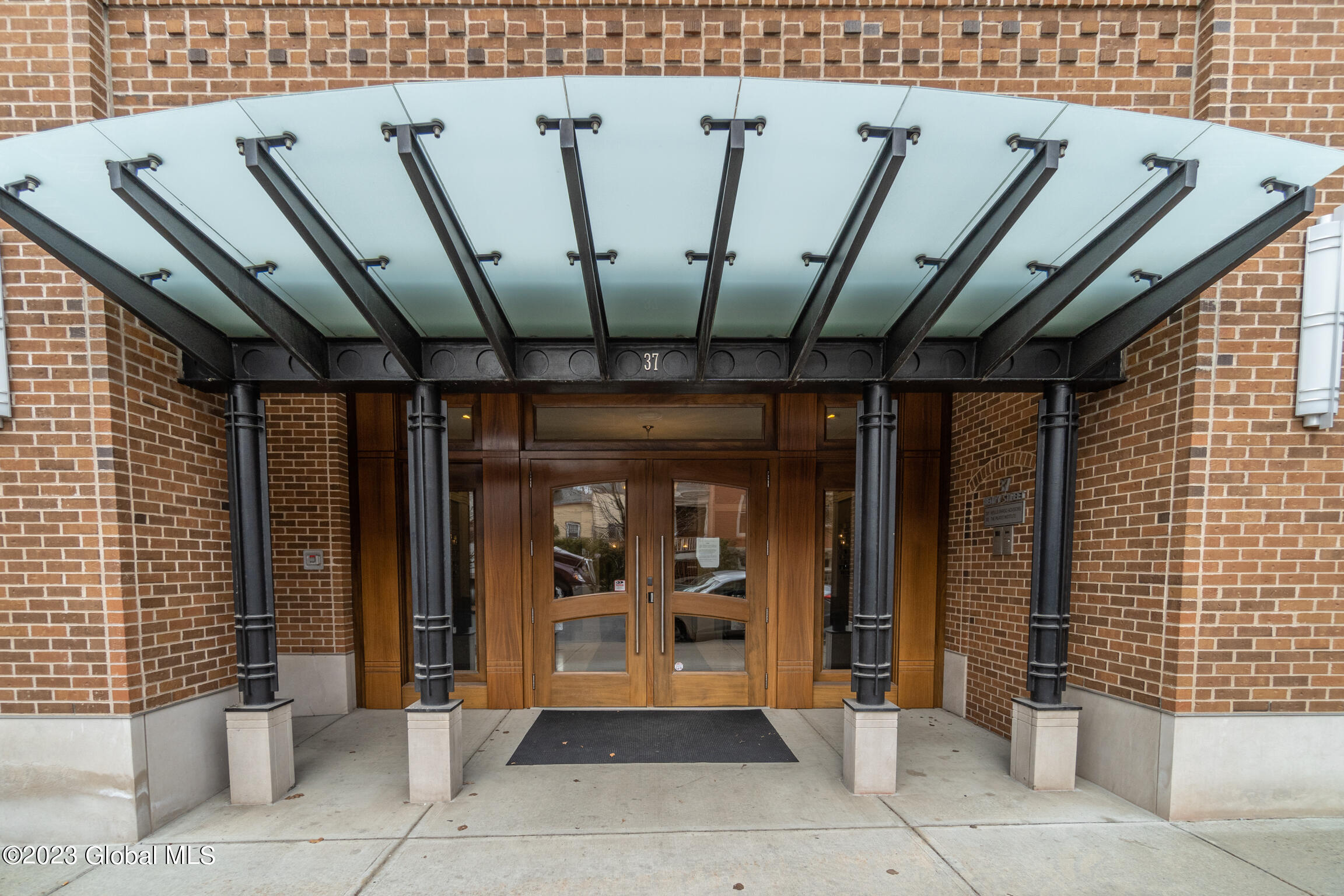 37 Henry Street Saratoga Springs NY 12866