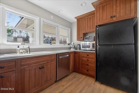 15 Mccormicks Lane Ballston Lake NY 12019