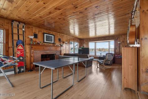 15 Mccormicks Lane Ballston Lake NY 12019