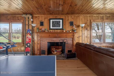 15 Mccormicks Lane Ballston Lake NY 12019