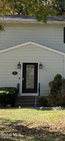 34 Henderson Road Glenmont NY 12077