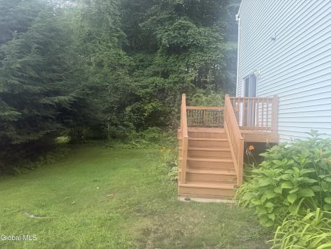 34 Henderson Road Glenmont NY 12077