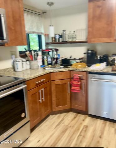 34 Henderson Road Glenmont NY 12077