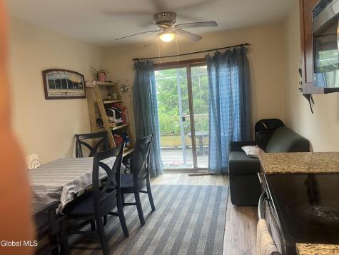 34 Henderson Road Glenmont NY 12077