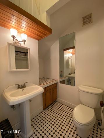 157 Chestnut Street Albany NY 12210