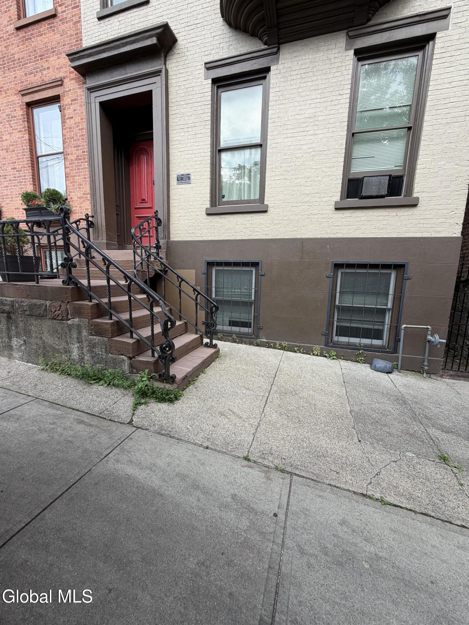 15 Ten Broeck Street Albany NY 12210