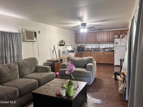 161 Sunnyside Road Kinderhook NY 12106