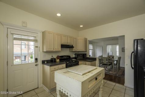 39 Walton Street Saratoga Springs NY 12866