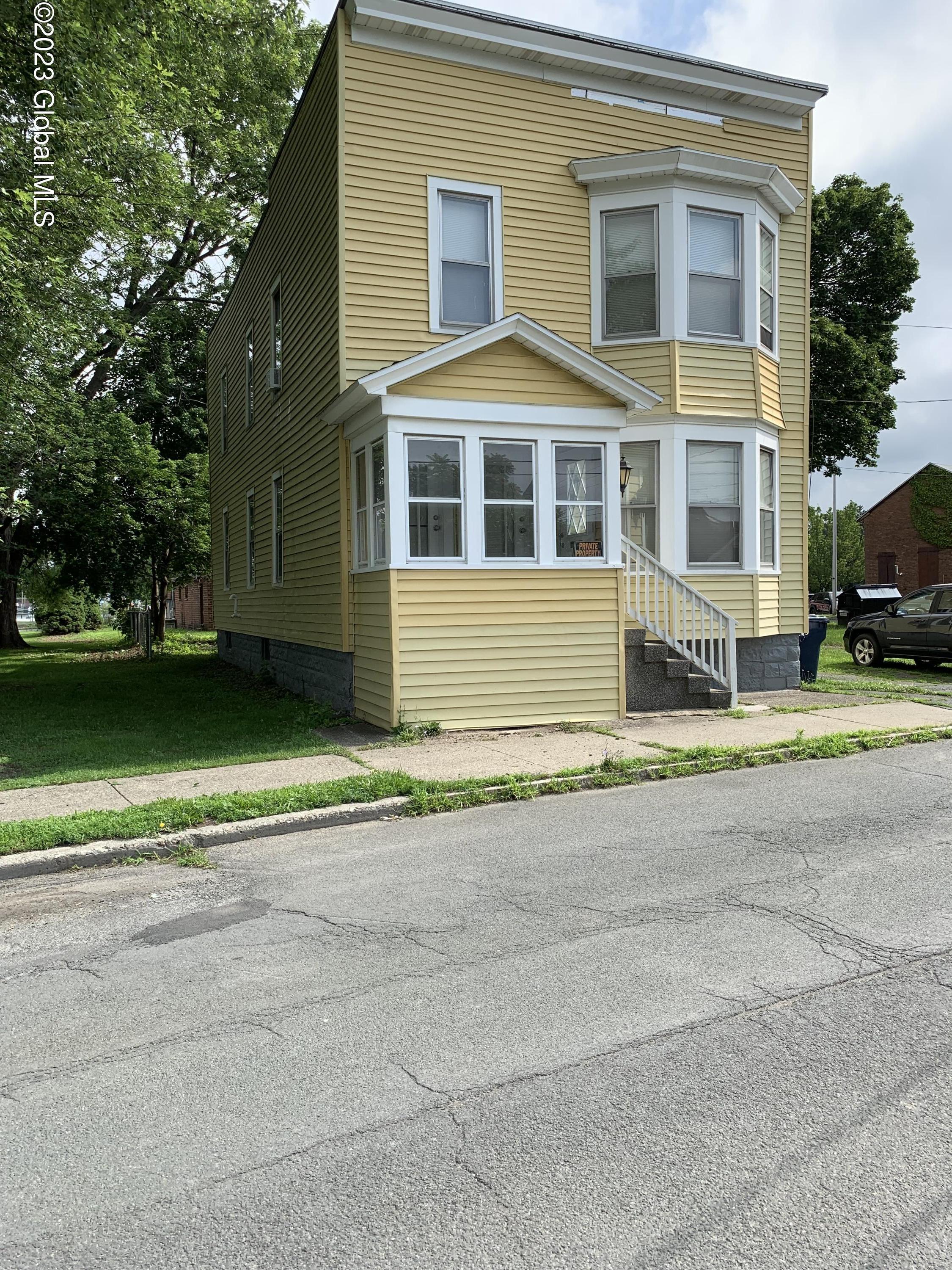 113 15th Street Watervliet NY 12189