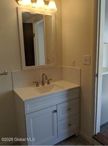 106 Braintree Street Colonie NY 12205