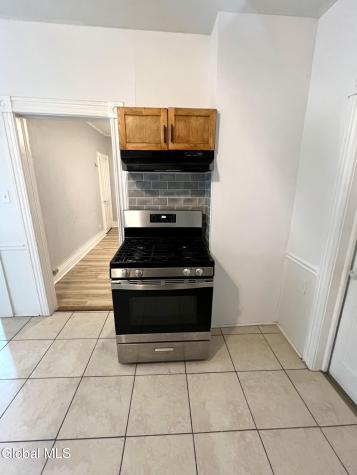 39 1/2 Milton Avenue Amsterdam NY 12010